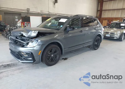 2019 Volkswagen Tiguan 2.0T Se/2.0T Sel/2.0T Sel R-Line/2.0T Sel R-Line Black из США, поврежденный, VIN 3VV2B7AX2KM117443